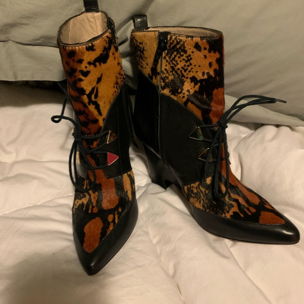 Derek Lam boots 10 crosby -sz7.5 , blk w/ fur